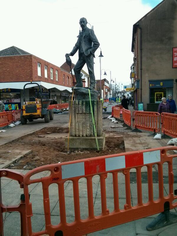A E Housman looks like he will be going on a trip soon. #bromsgrove http://t.co/RVFQnu9MZS - embedded image