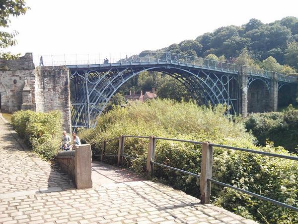 And perhaps a slightly better photo. #ironbridge  - embedded image