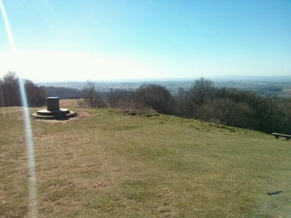 Blustery. But nice and sunny. http://t.co/lqMkiPvfa1 - embedded image