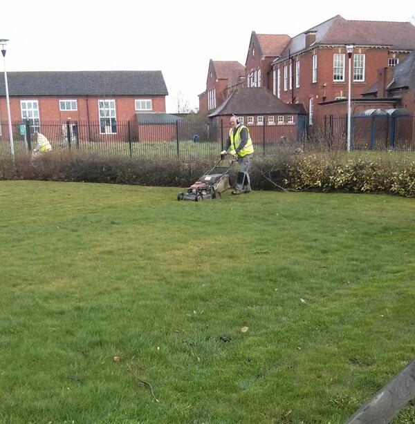 Lawn mowing season appears to have started :-( http://t.co/8wt89GgTd8 - embedded image