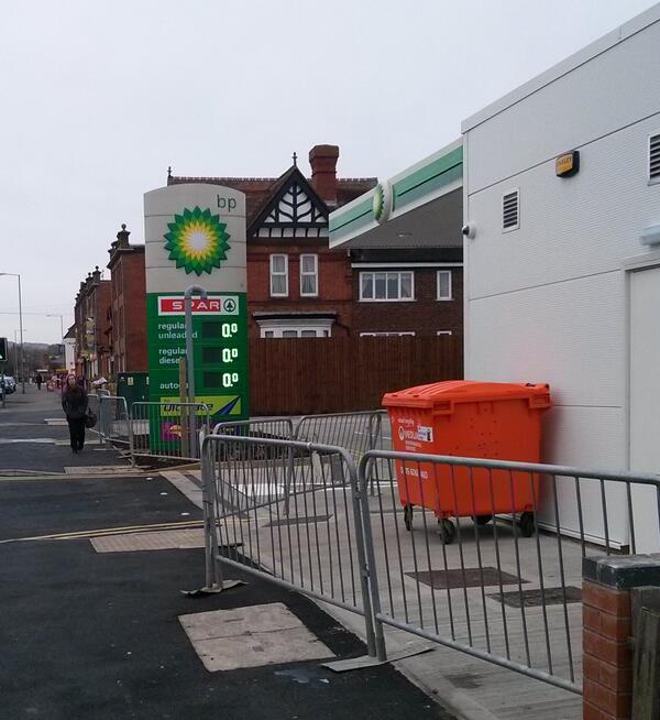Free petrol in Bromsgrove ! http://t.co/WL1WEPnyJY - embedded image