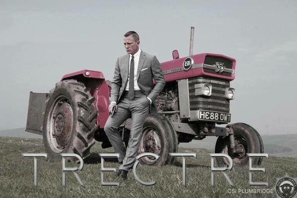 RT #spectre #JamesBond our preferred version via @TheWurzels   - embedded image 