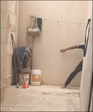 RT This gotta be the wildest GIF on Twitter...  - embedded image 