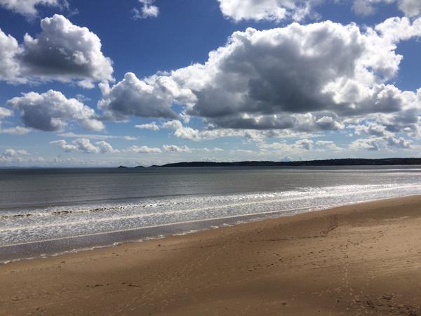 RT Obligatory beach picture.  - embedded image 