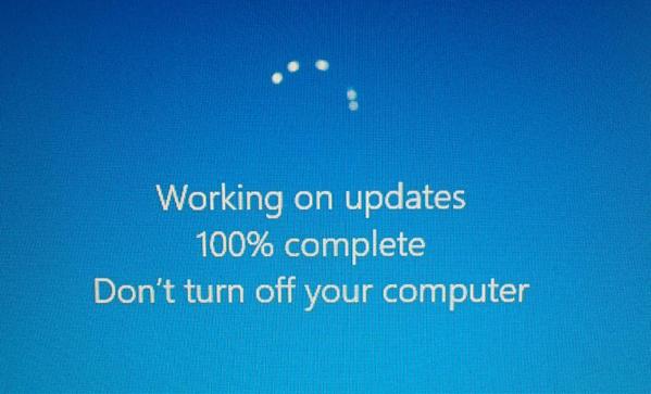 Guess which image came first ? (Hint: it wasn't the 0% one). #Windows10Fail  - embedded image 1