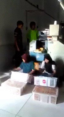 RT Like a boss.  - embedded image 
