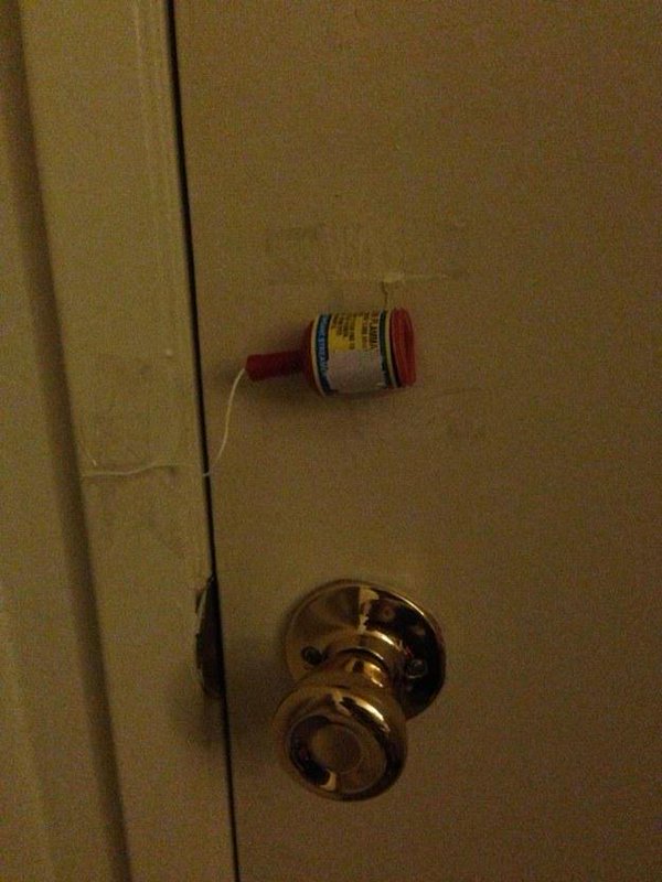 RT SAVE money on expensive home alarm systems with this simple solution. 
 (via @diggoblick)  - embedded image 