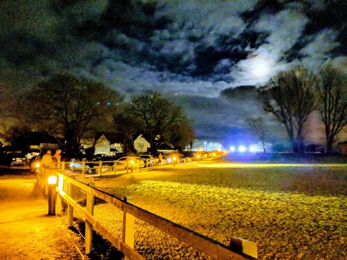 Wondering how Google manage to make nighttime look like day. #Pixel2XL (taken after 8:30pm last night)  - embedded image 