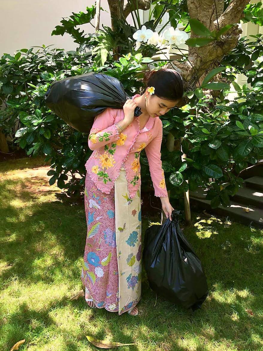 RT I'm from the island of Java, Indonesia. 

I am the Java Garbage Collector.  - embedded image 