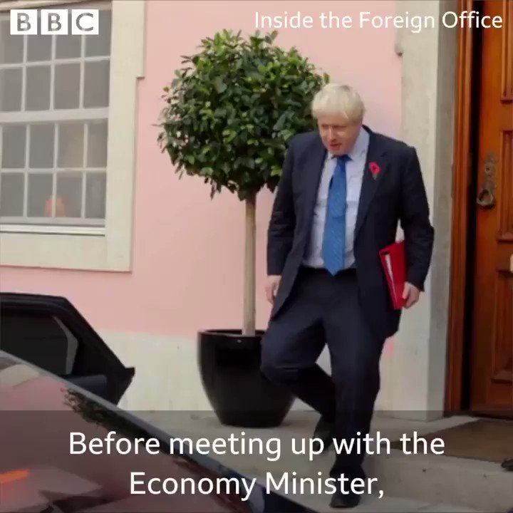 RT This is what happens when you entrust the duties of foreign secretary to a mop that’s been rammed through a ham
 - embedded image 