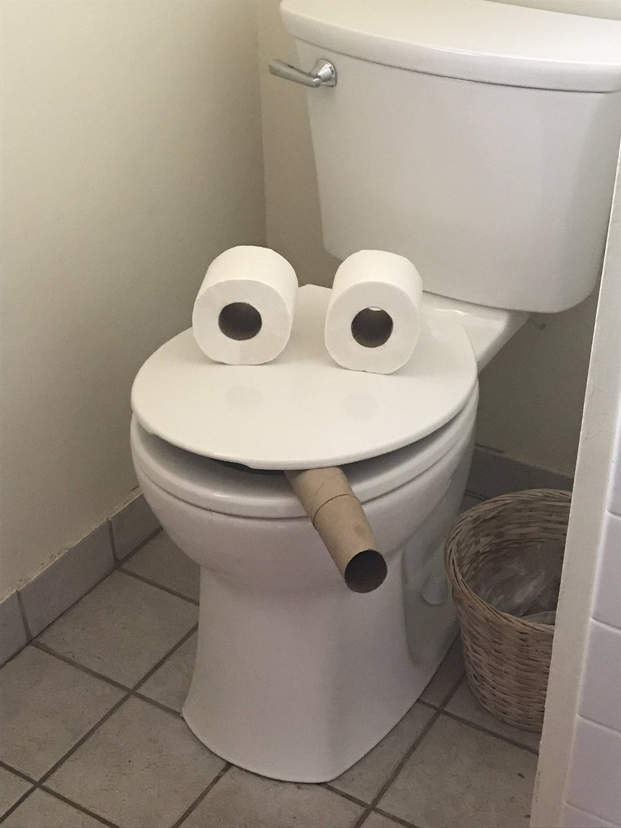 RT I walk into the bathroom only to be greeted by my dad’s masterpiece  - embedded image 