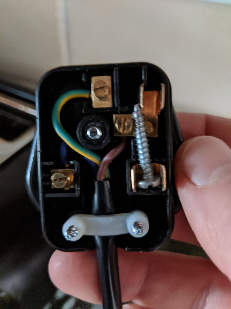 RIP toaster. 
(It isn't just the fuse going in the plug :( )  - embedded image 